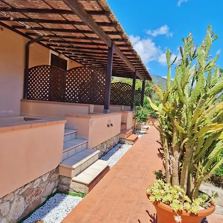 Ξενοδοχείο με διαμερίσματα Al Barcoco Marina di Campo