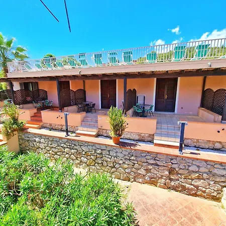 Al Barcoco مارينا دي كامبو